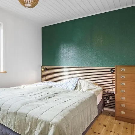 Дом отдыха 3 Bedroom Awesome In *